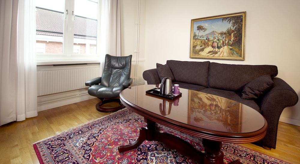 וקשה Home Hotel Cardinal מראה חיצוני תמונה